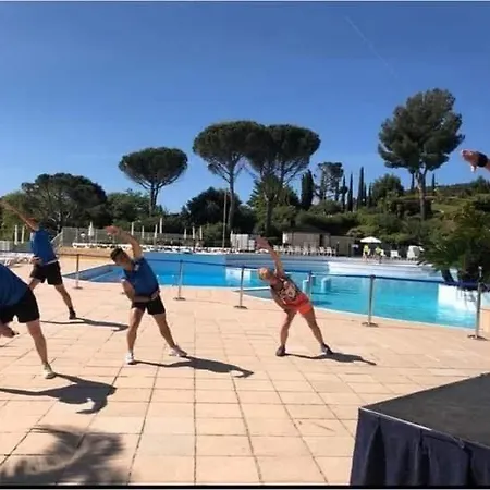 דירה F2 Village Cap Esterel- Vue Montagnes Et Golf- Equipements Inclus