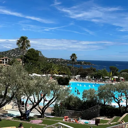 דירה F2 Village Cap Esterel- Vue Montagnes Et Golf- Equipements Inclus Saint-Raphaël
